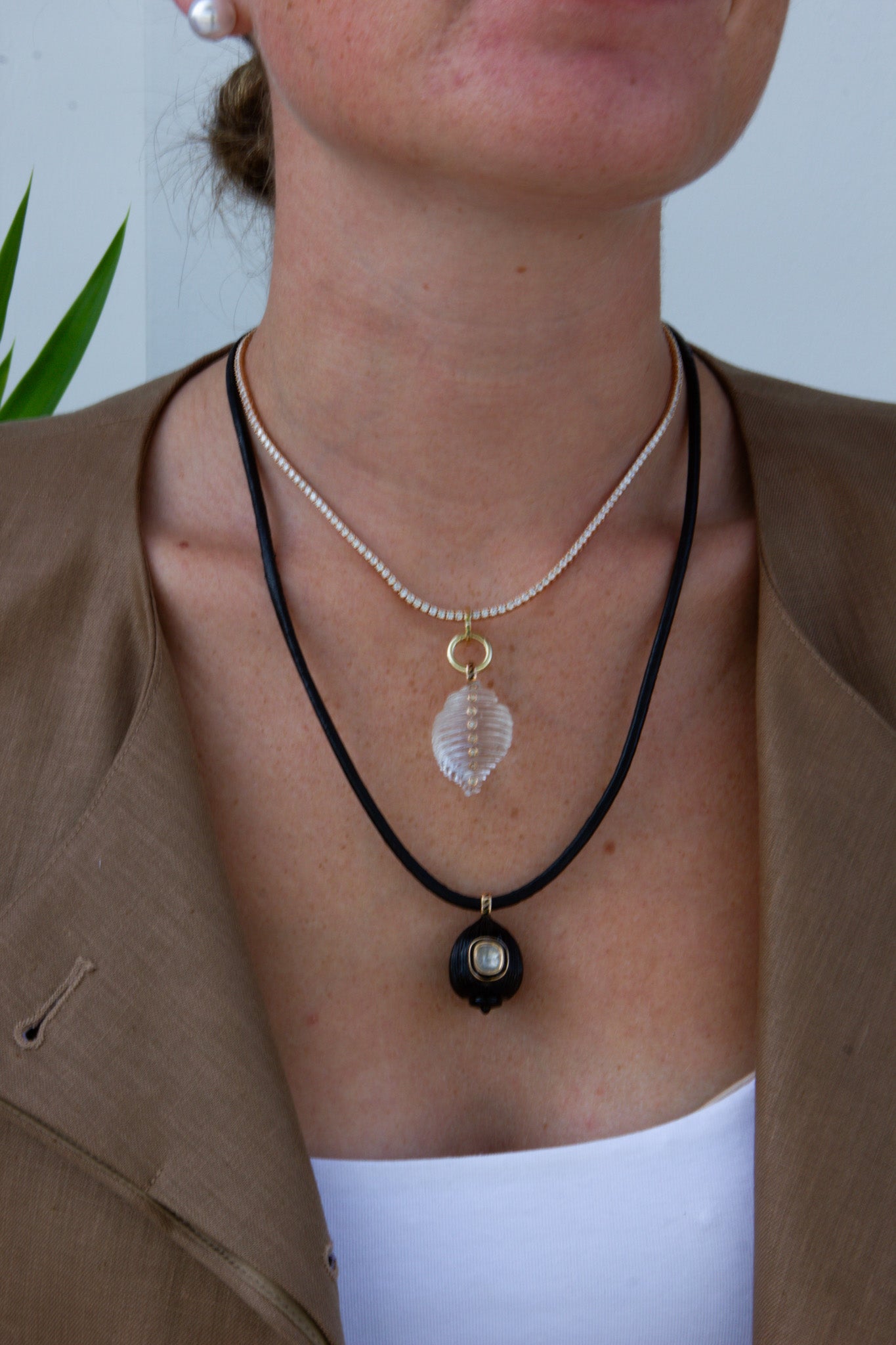 Crystal Tonna Shell Diamond Pendant