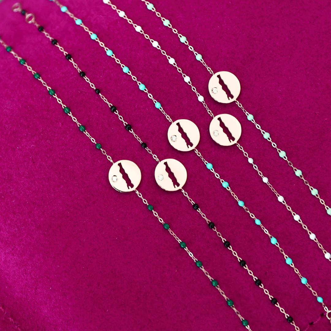 Le Rive 30A Single Diamond Petite Coin Bracelet in Emerald