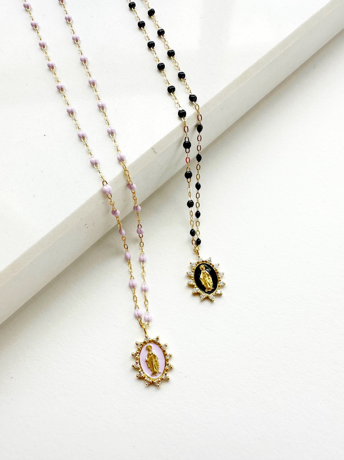 Petite Madone Necklace - Black