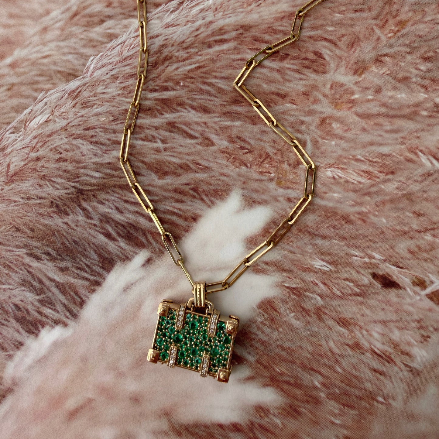 Globetrotter Emerald Trunk Necklace