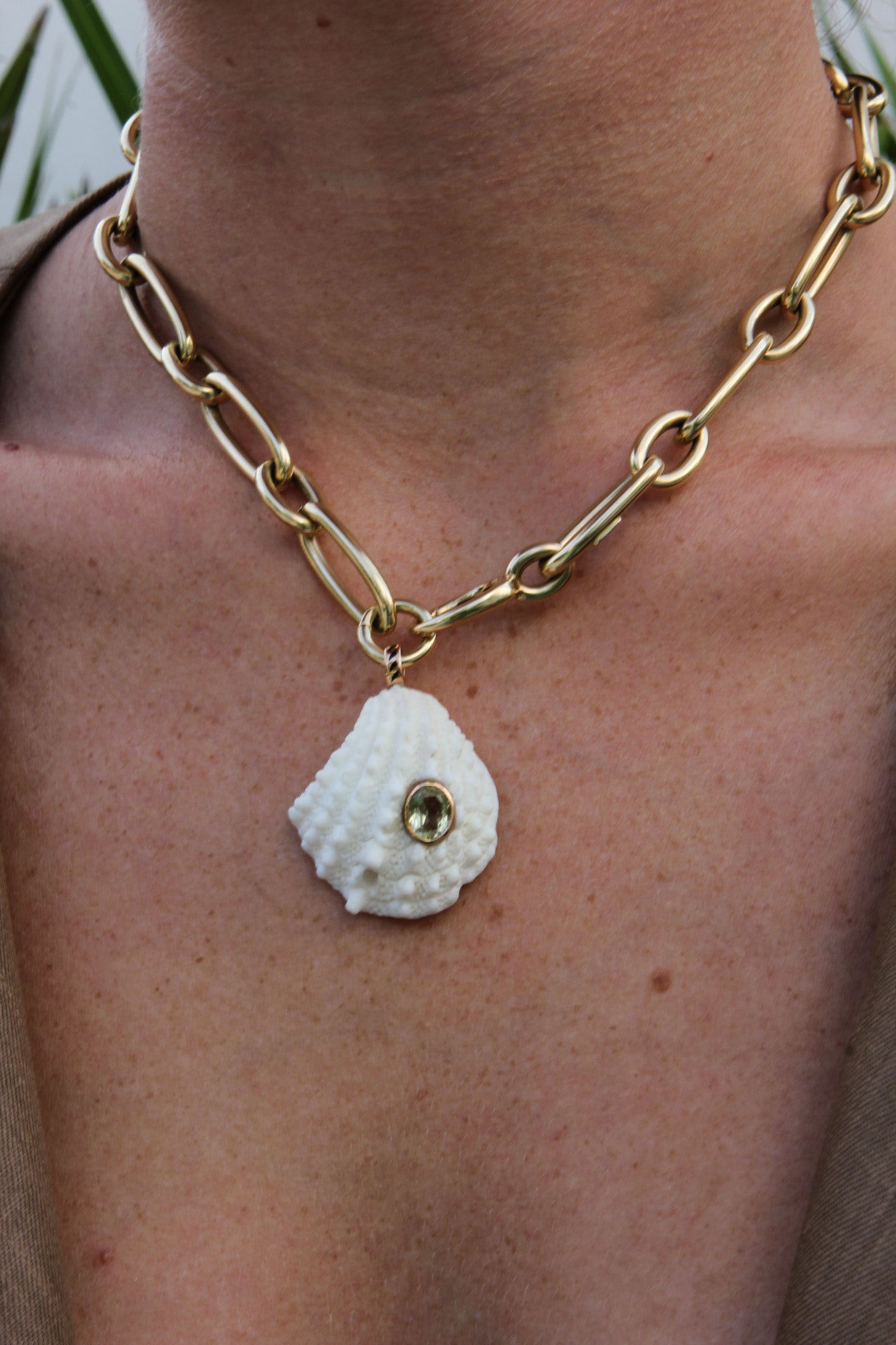 Classic Spiny Jewel Shell Pendant