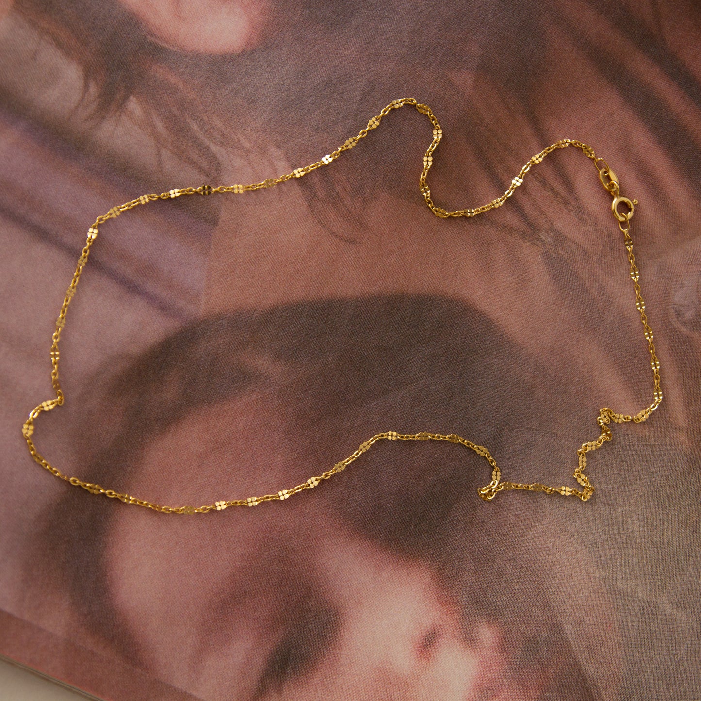 Ava Etch Chain -18"