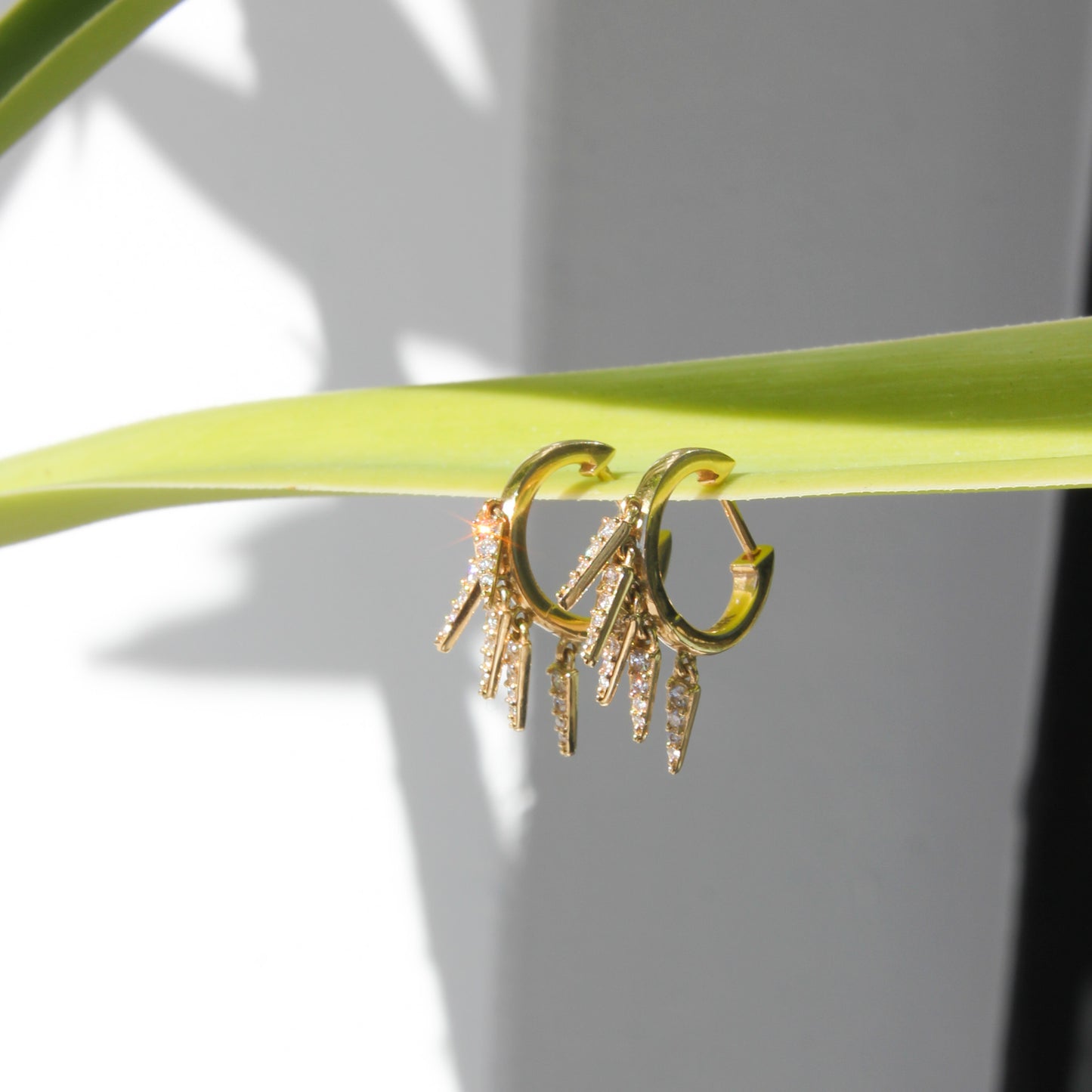 Naomi Dagger Fringe Huggie