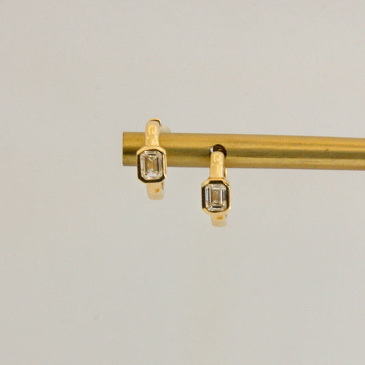 Trudeau Bezel Set Huggies